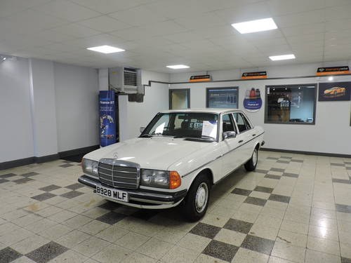 1984 Immaculate Investment Opportunity Mercedes E230 In vendita