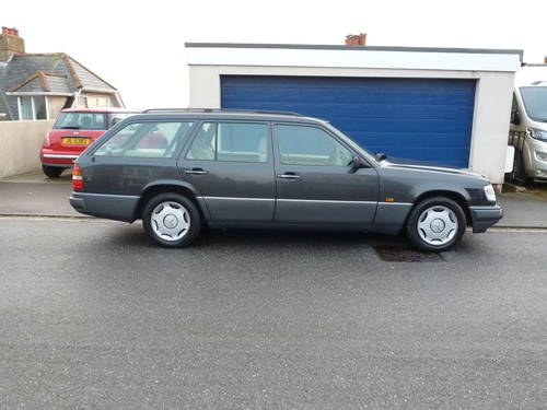1995 MERCEDES BENZ W124 300 TD ESTATE 7 SEAT AUTOMATIC  For Sale