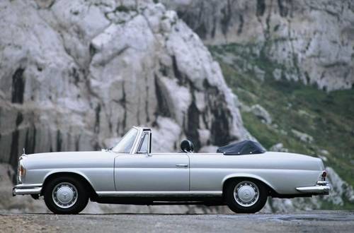 1965 Mercedes W111 cabriolet / convertible