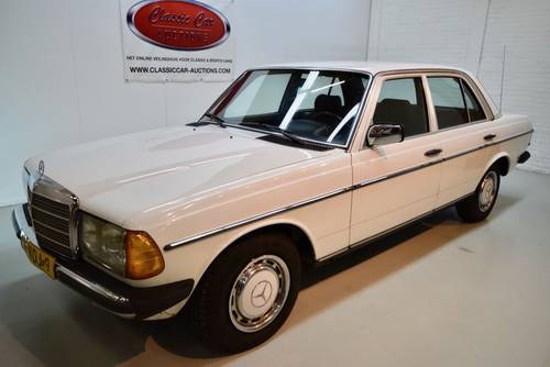 Mercedes 200 1982 For Sale by Auction