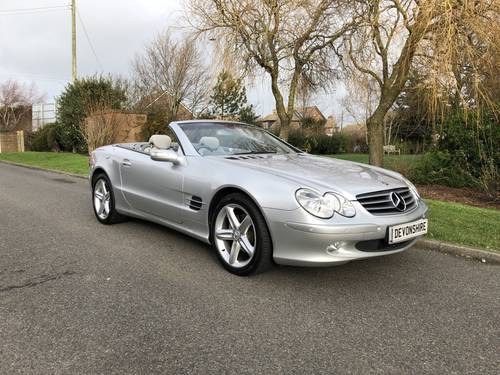 2004 Mercedes Benz SL350 V6 ONLY 27000 MILES MILES FROM NEW In vendita
