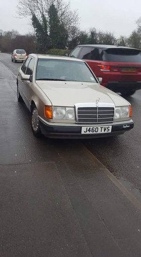 1992 Mercedes W124, 230e, LOW MILEAGE 84000. LONG MOT In vendita