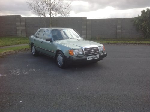 1987 Mercedes  W 124 260E in immaculate condition SOLD