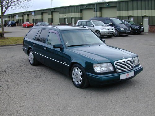 1995 MERCEDES BENZ W124 E320 ESTATE 7 SEAT LEATHER - EXCEPTIONAL! For Sale