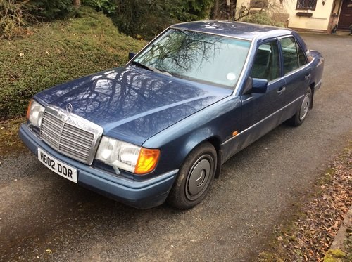 1991 Mercedes 300D saloon blue - Full Mot excellent SOLD