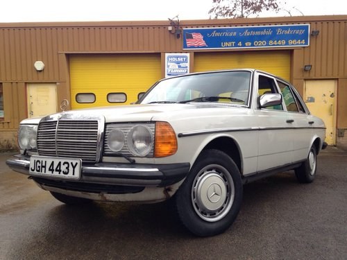 1981 Mercedes w123 230e Automatic, genuine low miles. For Sale