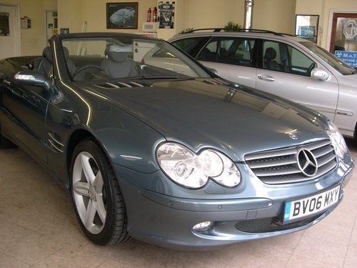 2006 Mercedes  SL350 Low Mileage  with Pan roof In vendita