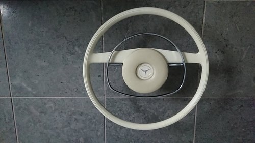 Mercedes w113 sl Pagoda white ivory steering wheel For Sale