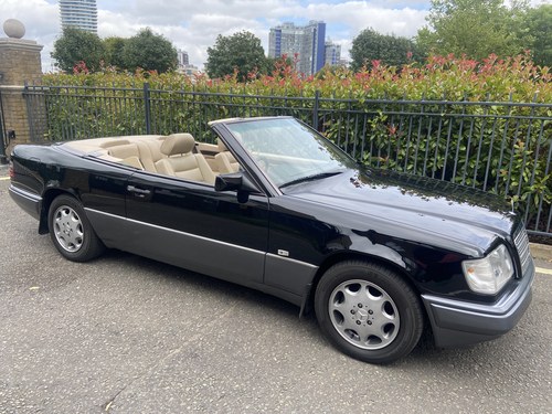 1995 Immaculate W124 E220 Convertible FSH 50,000m The Best For Sale