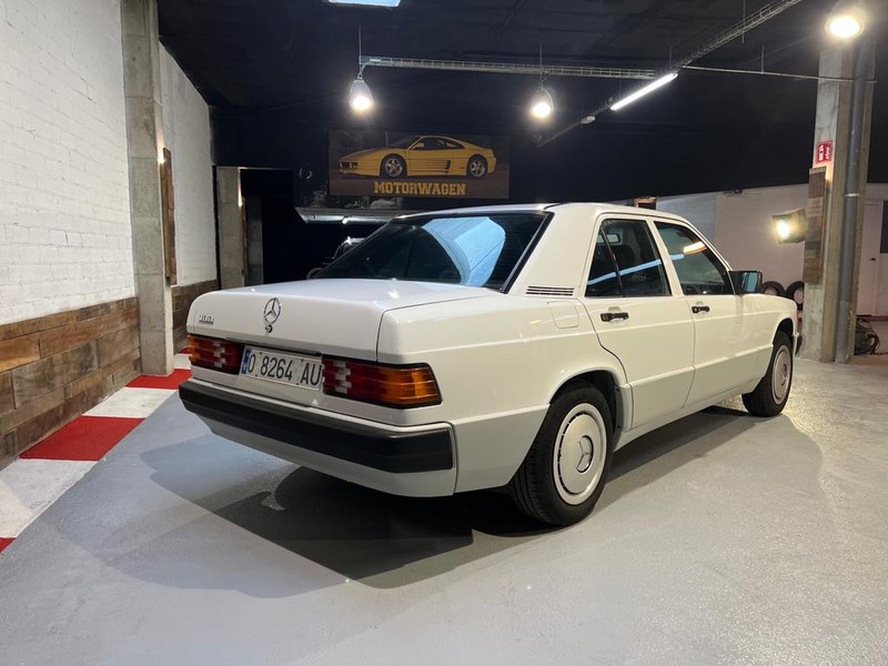 1989 Mercedes 190 - 7