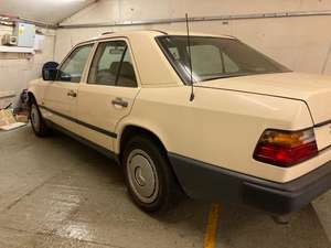 1988 W124 MERCEDES 200 AUTO For Sale (picture 5 of 12)