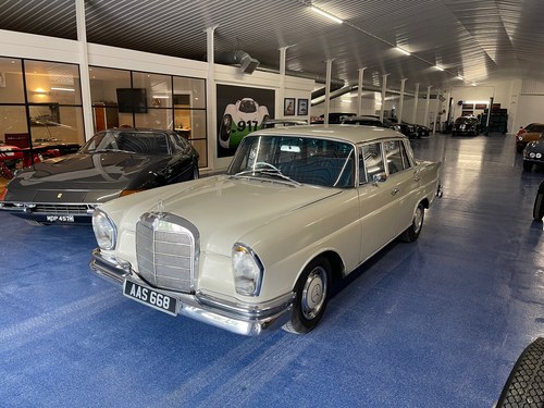 1963 Mercedes 220 S 6 Cylinder Right Hand Drive In vendita