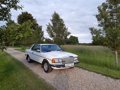 1984 Mercedes W123 230CE 64000 miles VENDUTO