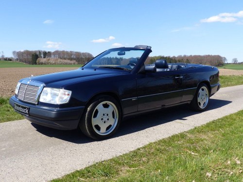 1992 Mercedes-Benz 300 CE-24 - young classic in mint condition For Sale
