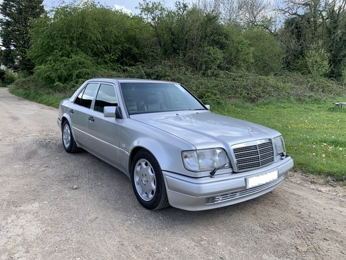 1995 Mercedes E500 W124 in Excellent Condition For Sale