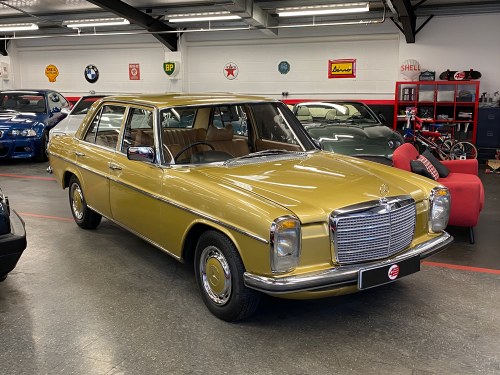 1974 Mercedes W114 250 2.8 Auto /// Just 38k Miles SOLD