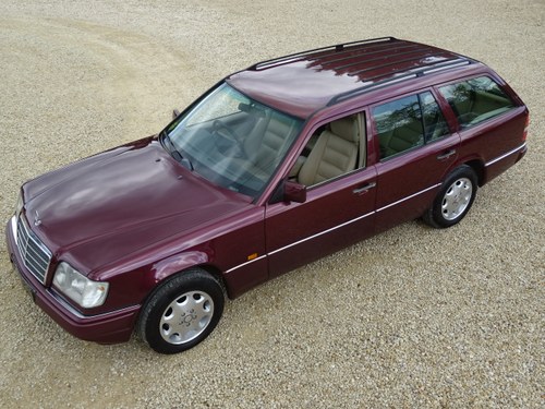 1996 Mecedes 124 (E200T) Estate: Outstanding/7 Seats For Sale