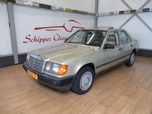 1986 Mercedes 300D W124 Autmatic / 2nd Owner For Sale