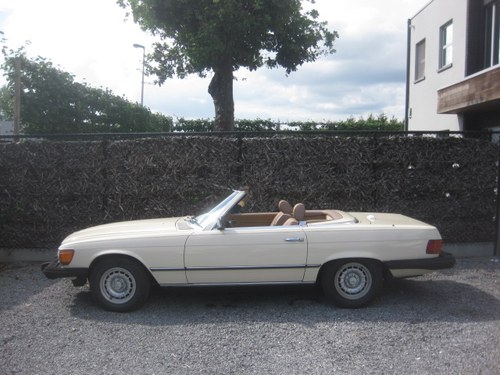 1985 MERCEDES SL 380 CABRIO MODEL 107 IN NICE COLOR IVORY WHITE In vendita