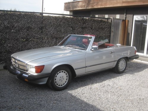 1988 Mercedes 560 SL Roadster R 107 ASTRAL SILVER METALLIC+Carfax For Sale