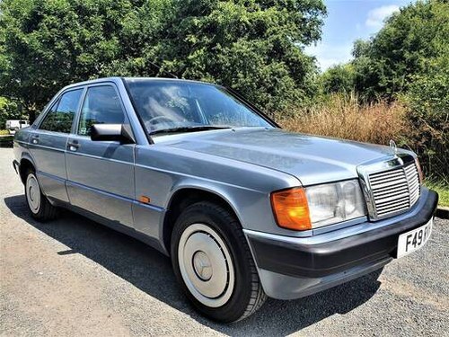 1988 MERCEDES-BENZ 190E 2.0 - LOW MILES - STUNNING - 22 STAMPS SOLD