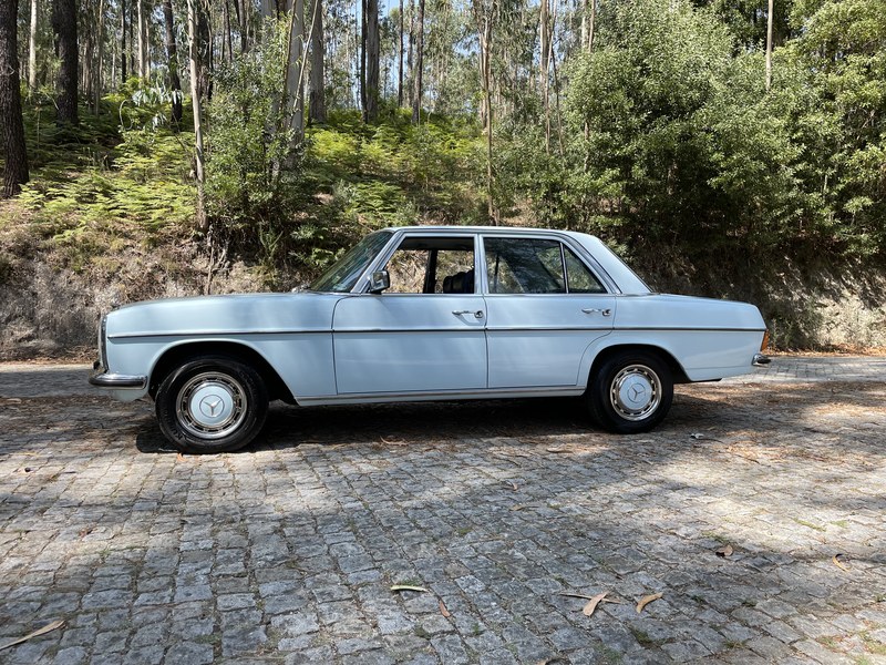 1980 Mercedes 240