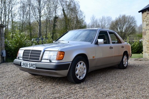 1991 Mercedes 260E W124, *90k, 1 Family Owned, Leather* In vendita