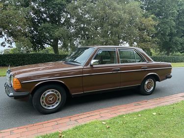 Picture of 1983 W123 Mercedes Benz 200 Petrol Automatic For Sale