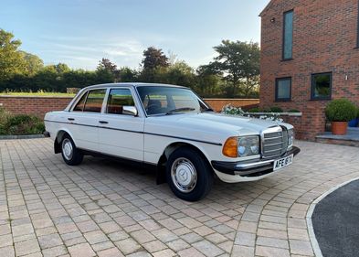 Picture of 1981 Mercedes W123 200 Saloon Polar White For Sale
