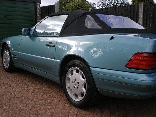 1996 Immaculate R129 Mercedes SL500 SOLD