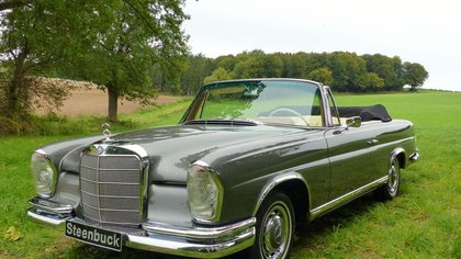 MB 220 SE b - The most beautiful convertible of its time