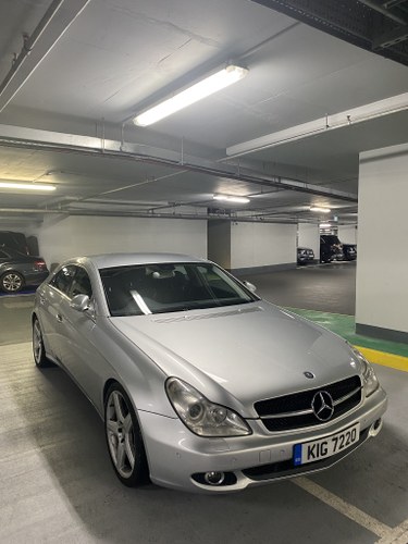 2005 Mercedes Silver CLS 500 in perfect working order For Sale