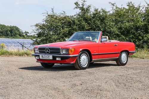 1989 MERCEDES-BENZ 300SL (R107) SIGNAL RED WITH BEIGE FABRIC #225 SOLD