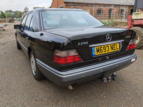 1995 Mercedes W124 250D Manual Good condition For Sale