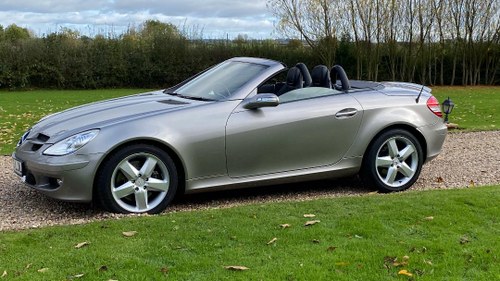 MERCEDES 350SLK, 2005 - LOW MILES. SUPERB EXAMPLE. À venda