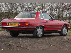 1987 Mercedes-Benz 560SL in Iconic Red with Interesting History For Sale (picture 2 of 9)