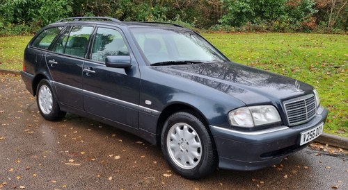 2000 MERCEDES C200 ELEGANCE AUTO ESTATE - ONLY 13k MILES FROM NEW SOLD