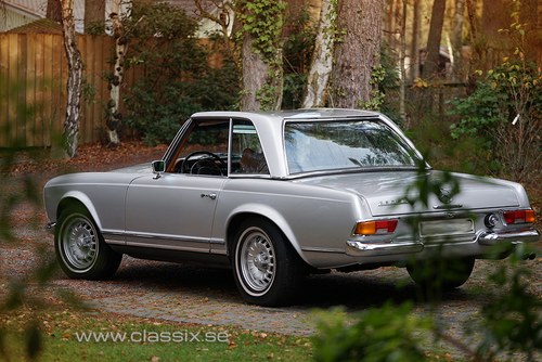 1970 Mercedes 280SL with hardtop manual For Sale