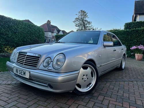1999 Mercedes E55 AMG - Just 56000 miles from new! In vendita all'asta