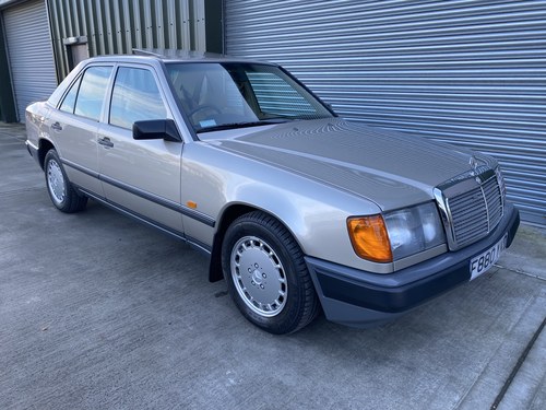 1988 Mercedes W124  E300  GENUINE 69900 MILE FROM NEW For Sale