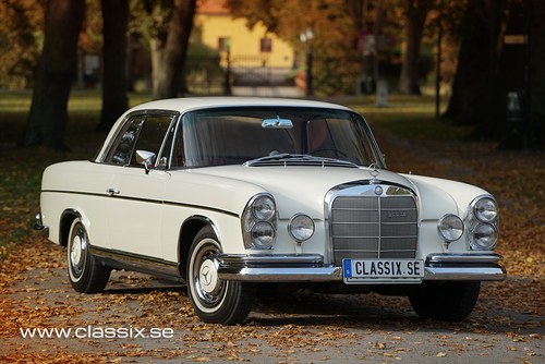 1963 Mercedes 300SE Coupe W112 with big sunroof VERKOCHT