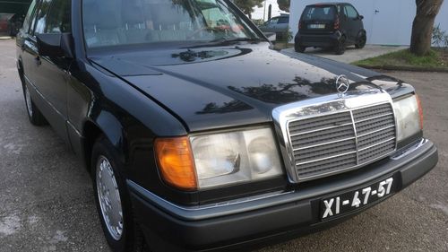 Picture of 1991 Mercedes E 200 TE in excelente condition - For Sale