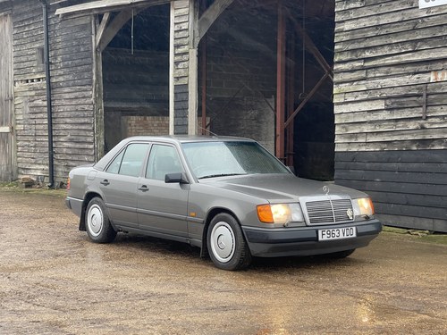 1989 Mercedes Benz W124 230e VERKAUFT