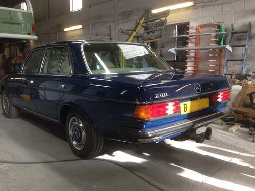 1985 Mercedes 200 W123 Perfect condition daily classic For Sale