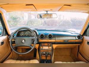 ICONIC W123 LHD M.BENZ 3.8Ltr. V8 ex 300 TD 1981 ESTATE !! For Sale (picture 6 of 12)
