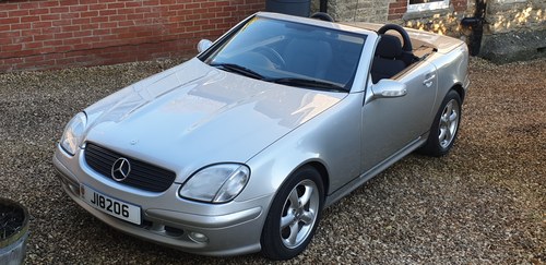 2002 SLK 320. 14,000 MILES. FSH. 2 Owners. Mint Condition. A vendre