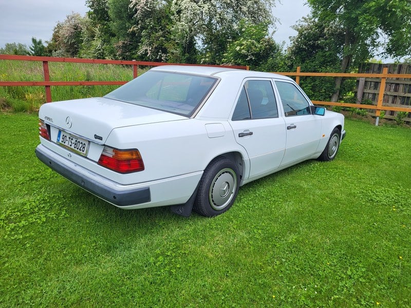 1987 Mercedes 230 - 7