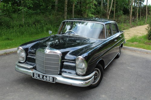 1961 Mercedes-Benz 220SEB (W111) RHD, fuel-injected saloon Vente aux enchères