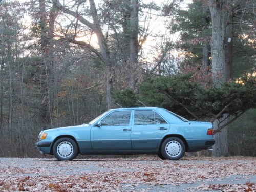 1991 Mercedes 300E 4 Door sedan Teal(~)Tan low 21k miles $34 For Sale