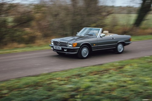1987 Fully Restored 420SL in Anthracite Grey with Beige Leather VENDUTO